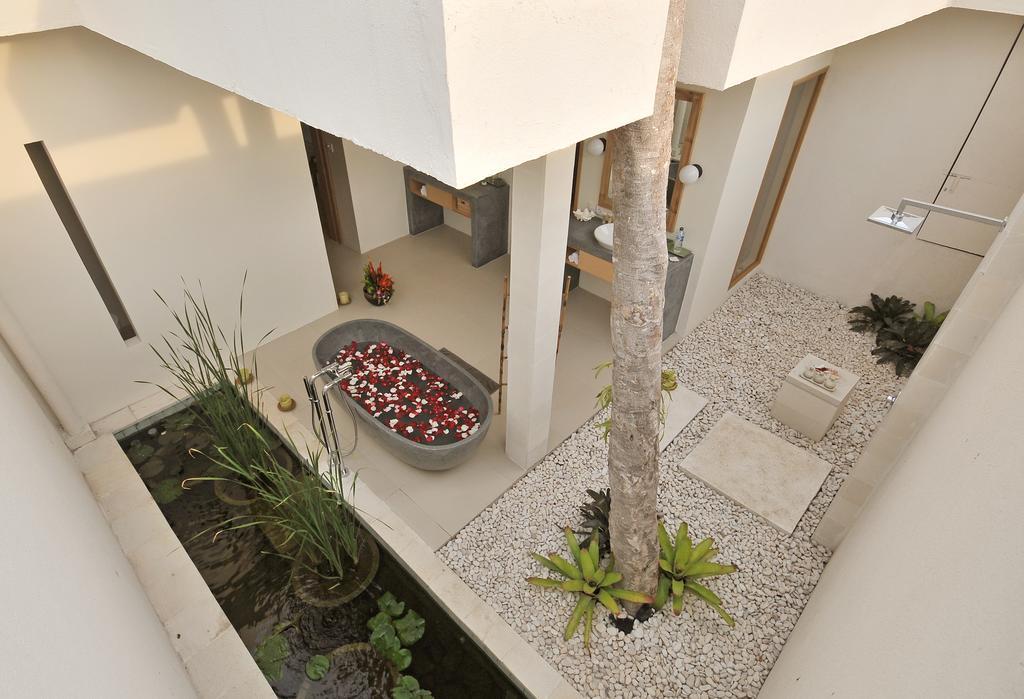 Bali Asri Batubelig Villa Seminyak