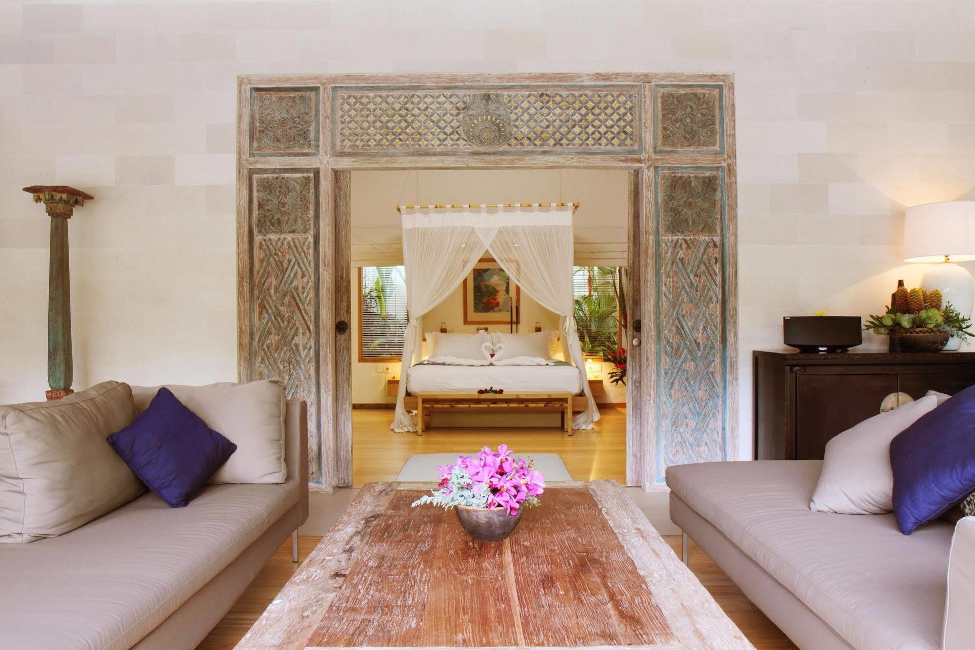 Bali Asri Batubelig Villa Seminyak